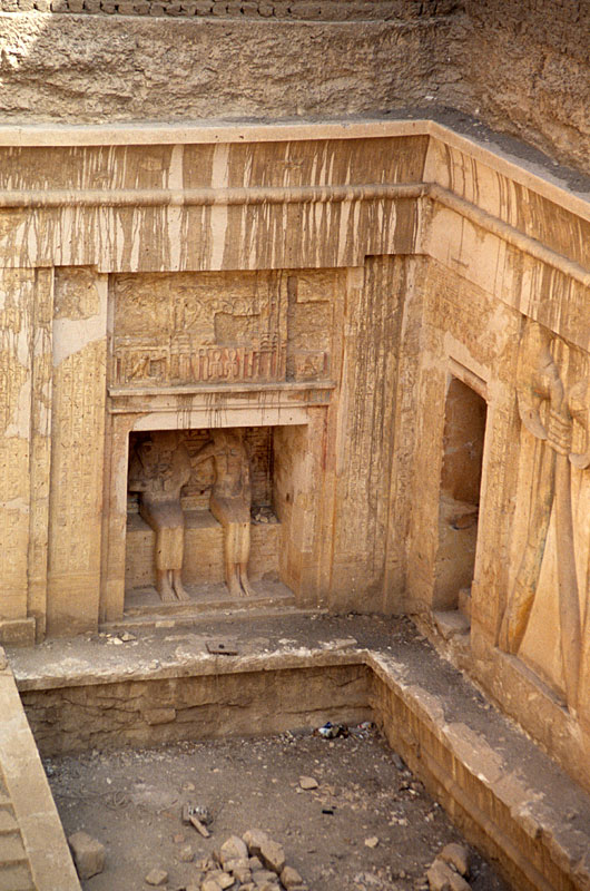 Seated statues of Montuemhat and Udjarenes, TT34, Thebes